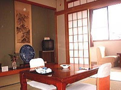 Yufuin Ryokan Tatsumi Hotell Exteriör bild