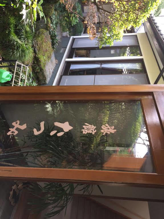 Yufuin Ryokan Tatsumi Hotell Exteriör bild